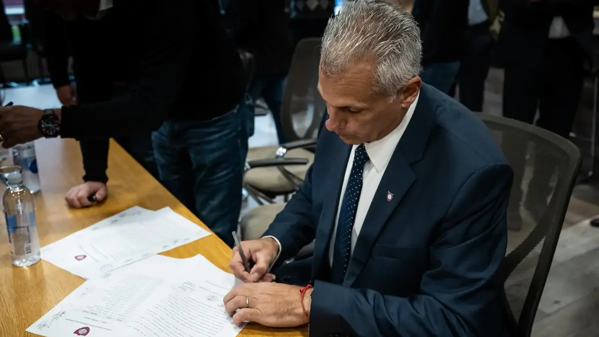 Culotta inicia su gestión tras un traspaso de mando en el club porteño.