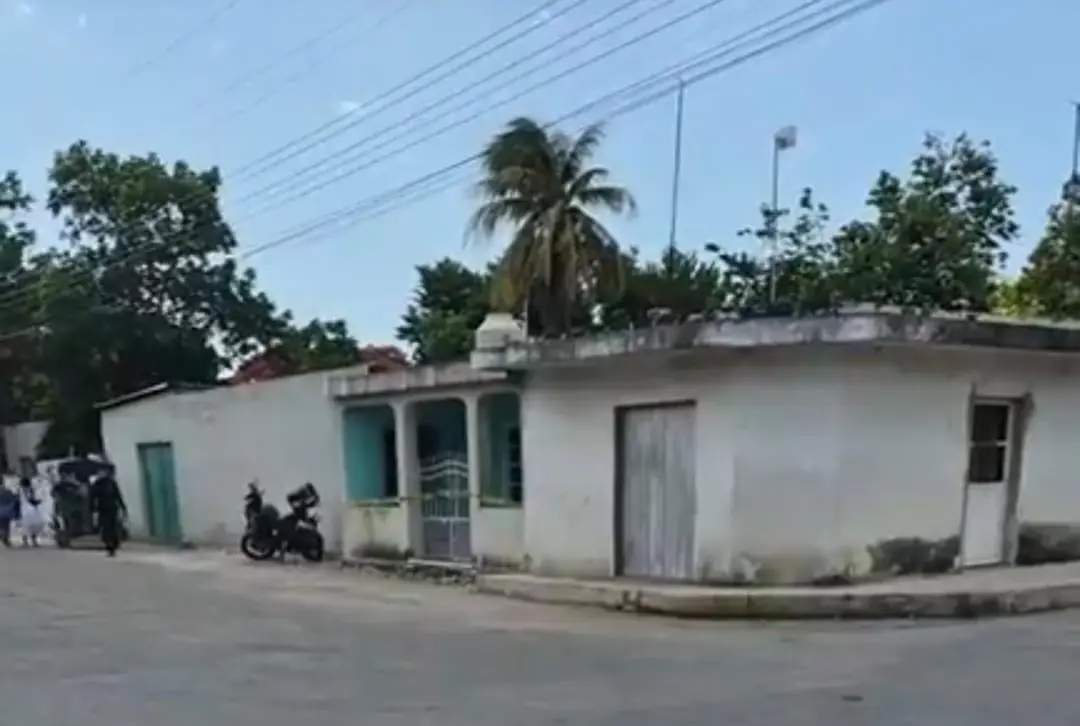 Una adolescente fue hospitalizada tras el descubrimiento en su hogar.
