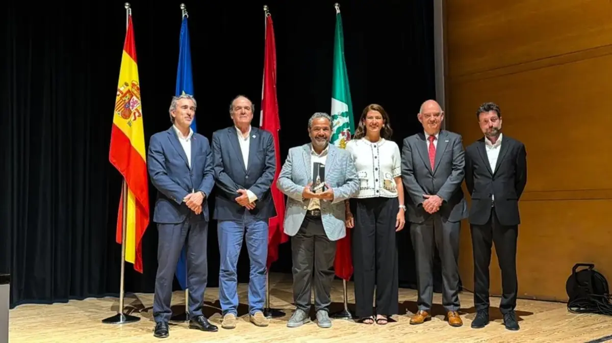 El galardón resalta los esfuerzos del municipio en sostenibilidad y gestión de residuos.
