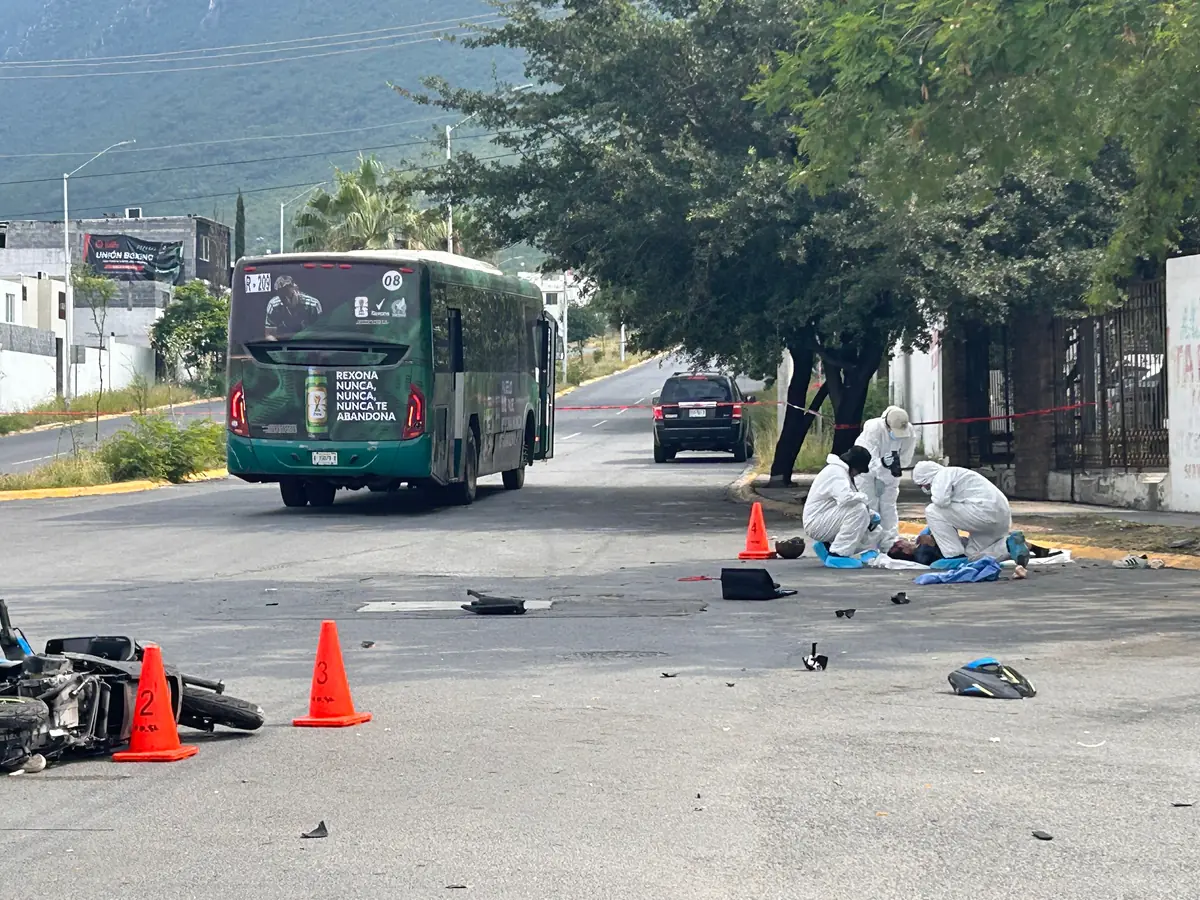 El trágico accidente ocurrió en un cruce concurrido; las autoridades investigan.