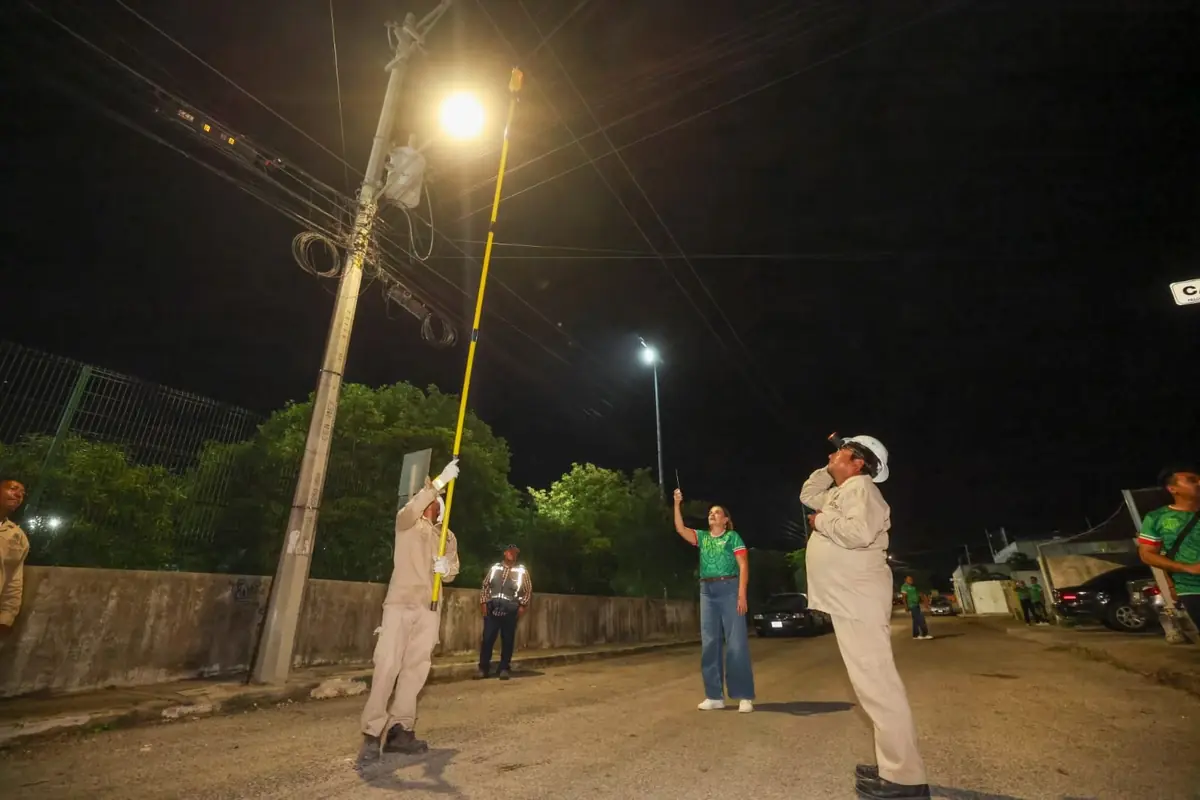 La modernización del alumbrado busca aumentar la seguridad y eficiencia energética en la ciudad.