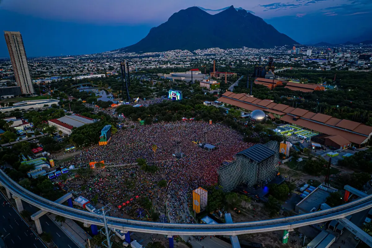 El festival atrae a miles de aficionados y promueve la economía local durante el Mundial 2026.