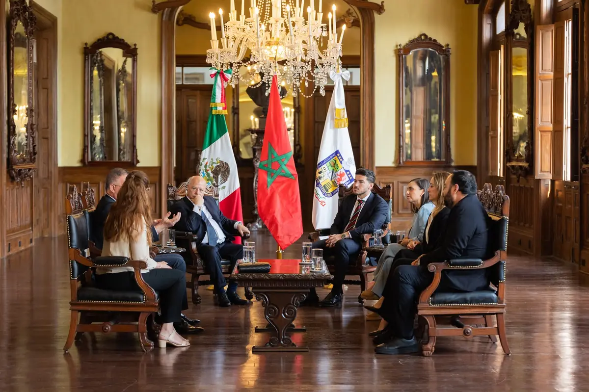 El Gobernador Samuel García se reúne con representantes marroquíes para impulsar relaciones culturales y comerciales.