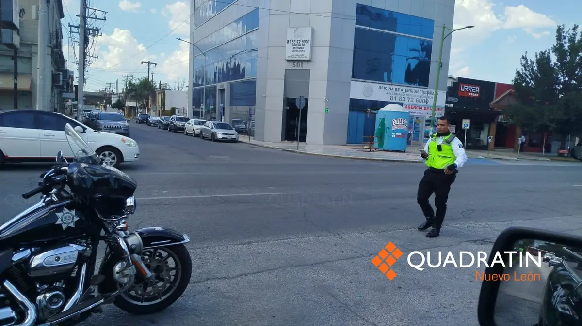 Autoridades refuerzan la circulación en el centro ante suspensiones temporales del sistema semafórico.