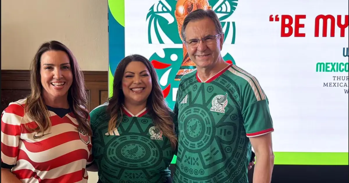 Funcionarios mexicanos mantienen un ambiente cordial a pesar de las tensiones políticas.