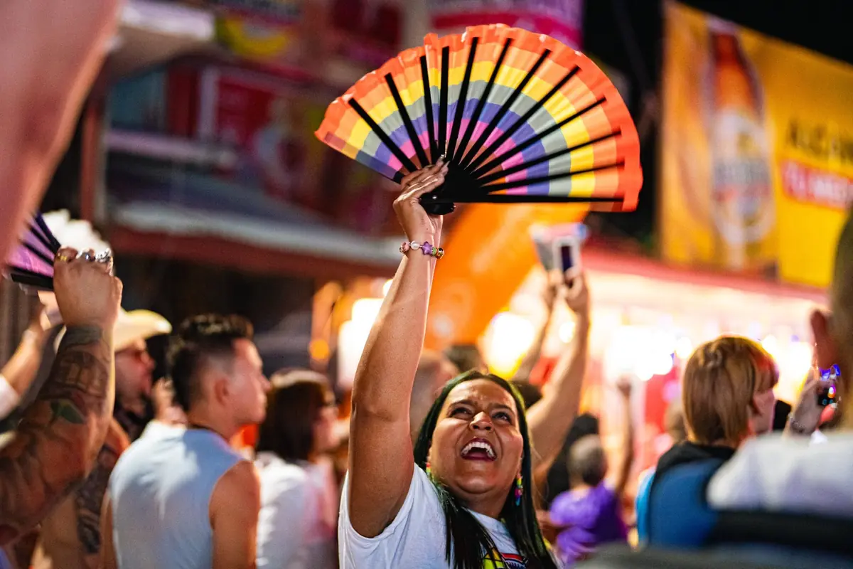 El festival LGBTQ+ se extiende hasta mañana con diversas actividades artísticas.