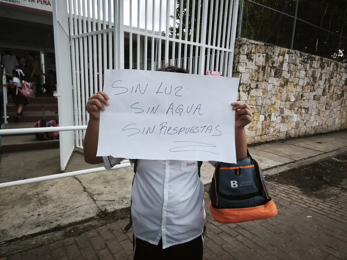 La falta de energía impide un ambiente adecuado para el aprendizaje en la escuela Rodolfo Menéndez de la Peña.