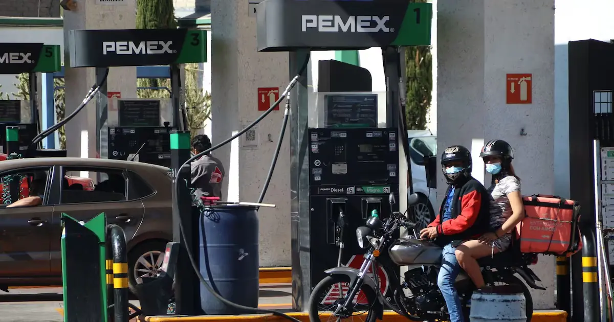 La Ciudad de México presenta precios de combustible superiores al promedio nacional, pero existen opciones más económicas.