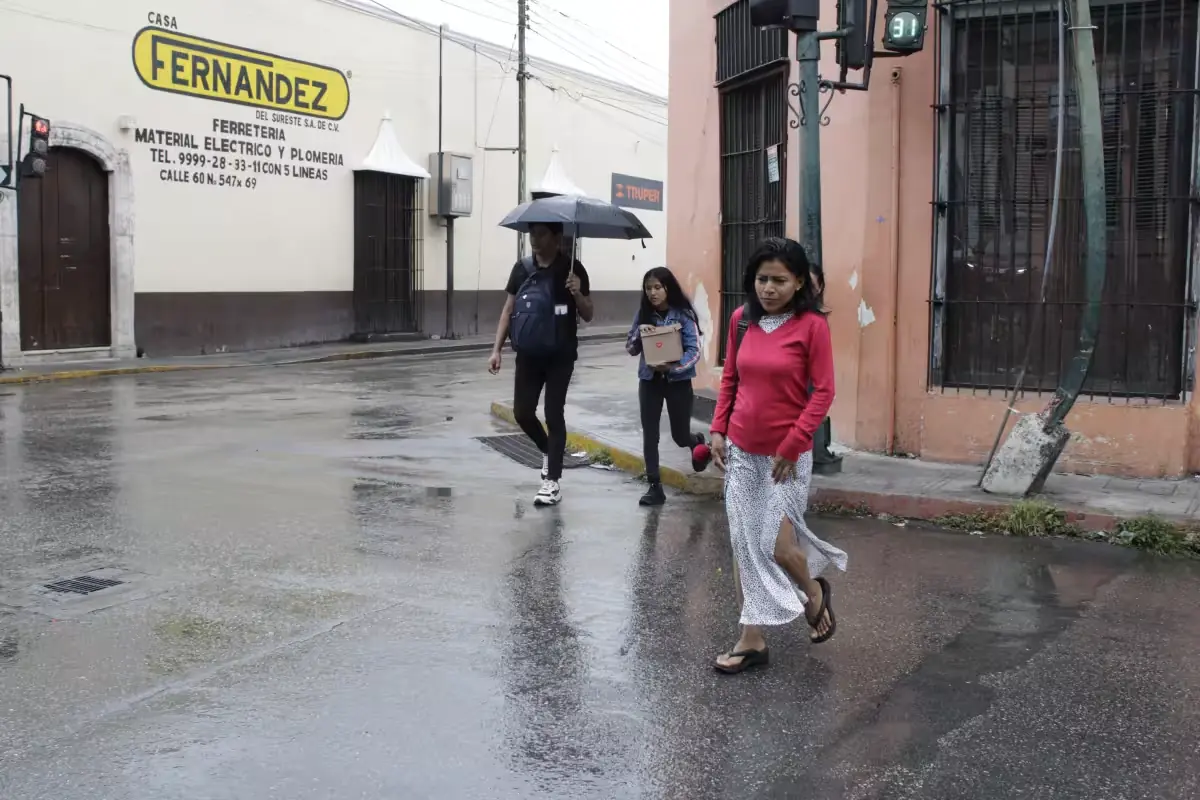 Se esperan fuertes lluvias y ambiente caluroso en toda la Península de Yucatán.