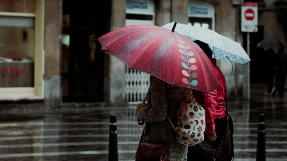 Con temperaturas agradables, se prevén rachas de viento y medidas de precaución ante posibles lluvias.