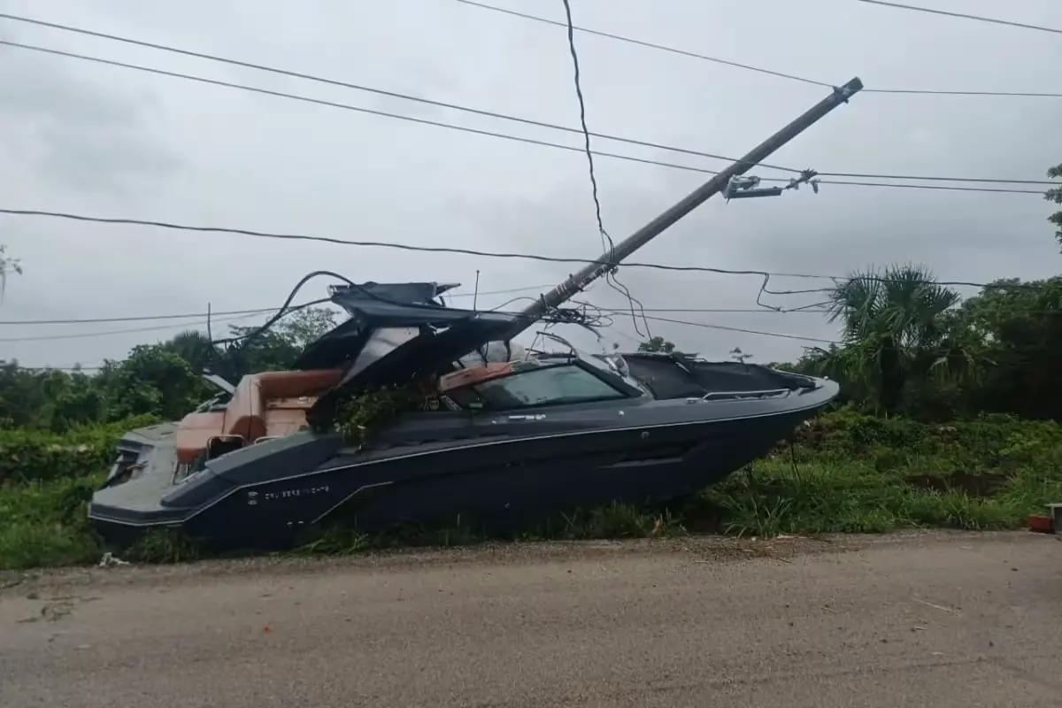 El incidente causa apagón en varias poblaciones, afectando a cientos de habitantes.