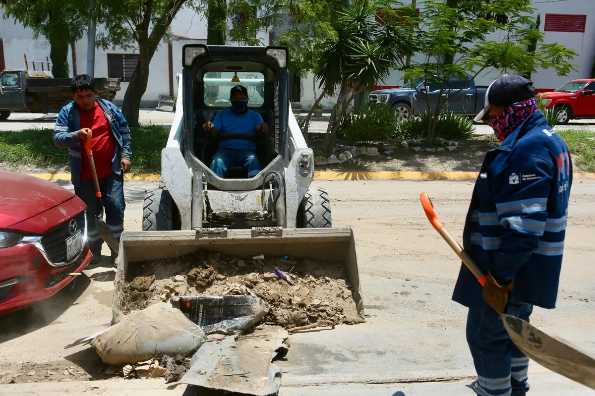 Monterrey avanza en la recuperación de áreas afectadas por lluvias intensas.