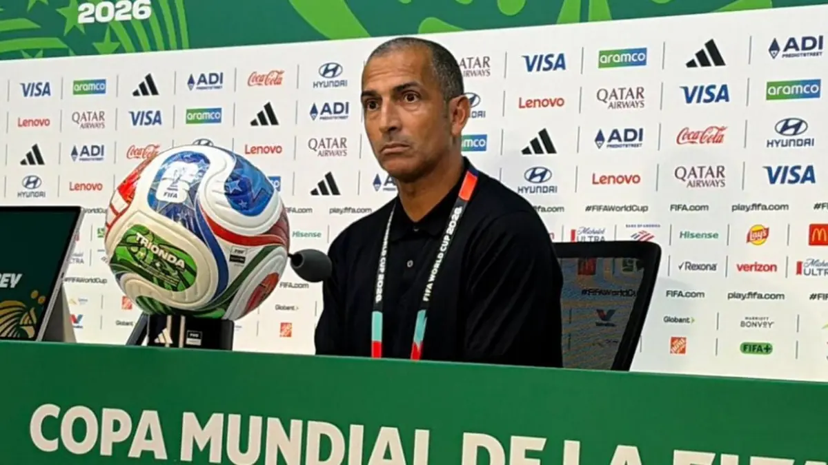 Sabri Lamouchi lamenta la derrota en un contexto de gran ambiente y expectativa.