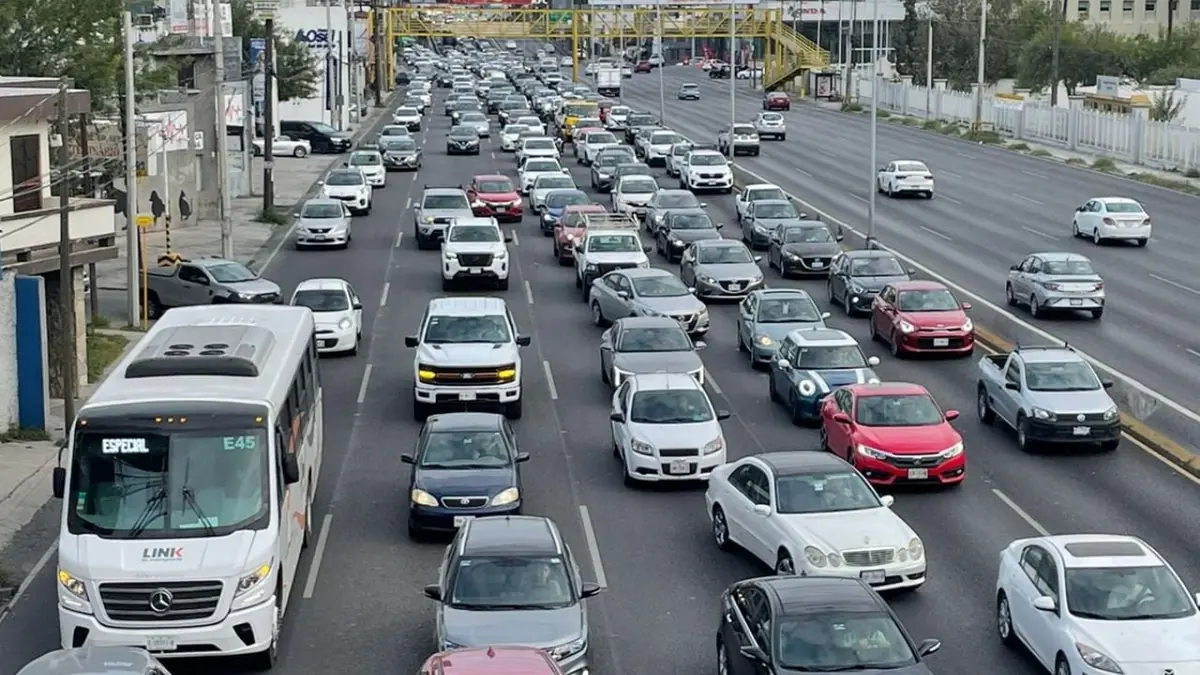 Más de la mitad de los habitantes consideran la congestión vehicular como el problema más urgente a resolver.