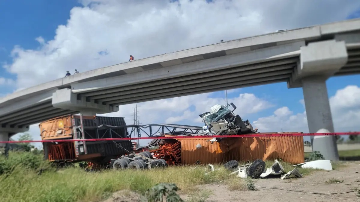 El incidente provocó la interrupción del suministro eléctrico en la zona.