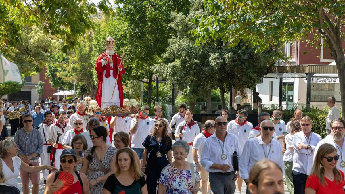 La nueva procesión se suma a las festividades locales, fortaleciendo la tradición cultural de la zona.