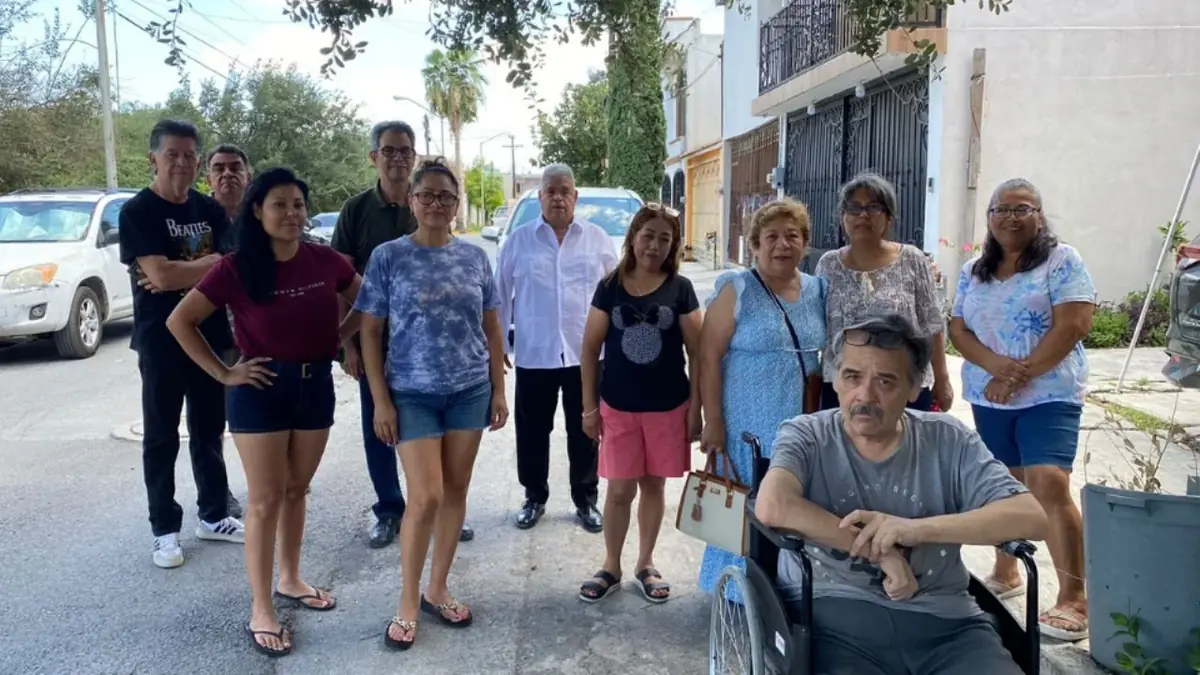 Habitantes de la colonia Hacienda San Miguel piden atención urgente a la falla eléctrica que les afecta.