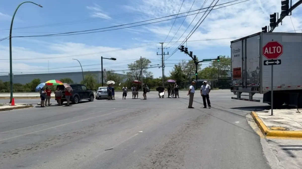 Habitantes exigen atención urgente tras tres días sin energía eléctrica.