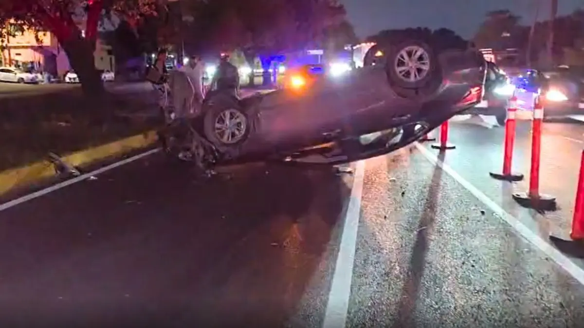 El accidente ocurrido en la noche del martes movilizó a cuerpos de emergencia, quienes atendieron a los involucrados.