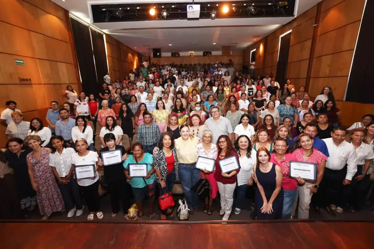 El programa busca empoderar a mujeres a través de formación y apoyo en emprendimientos.