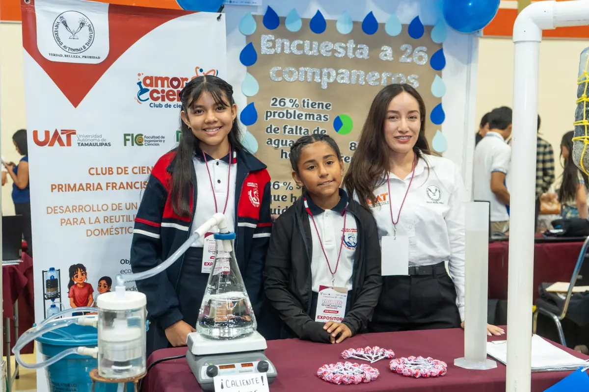 Estudiantes destacan en ExpoCiencias con su innovador proyecto sustentable.