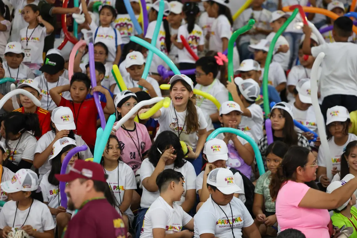 Con más de 5,400 asistentes, el campamento ofrece diversión y aprendizaje en 12 municipios.