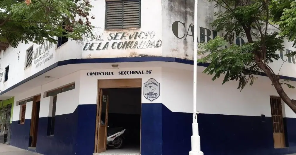 Un transeúnte fue atacado por dos motochorros, entre ellos su hermanastro.