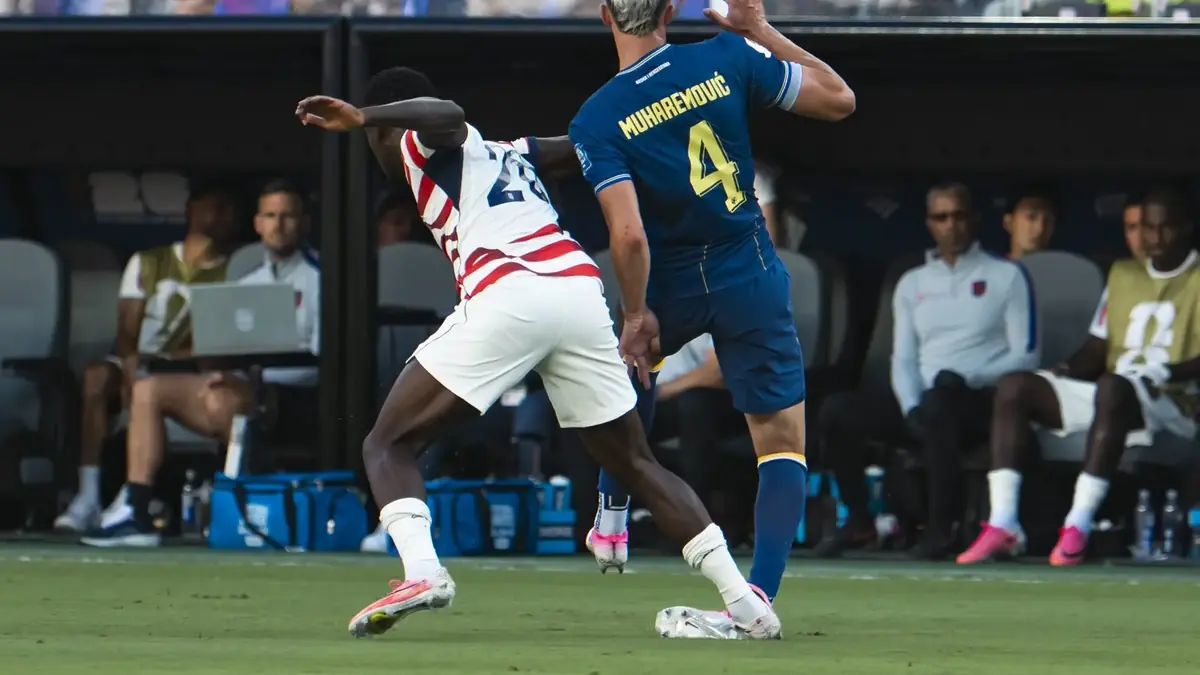 La FIFA suspende la sanción a Folarin Balogun, permitiéndole participar en el Mundial 2026.