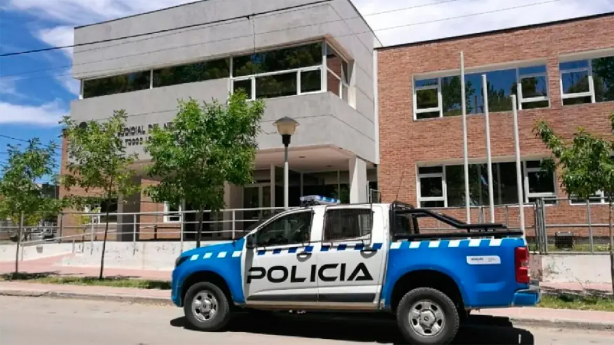 La familia trasladó al niño de urgencia; las autoridades indagan las causas del deceso.