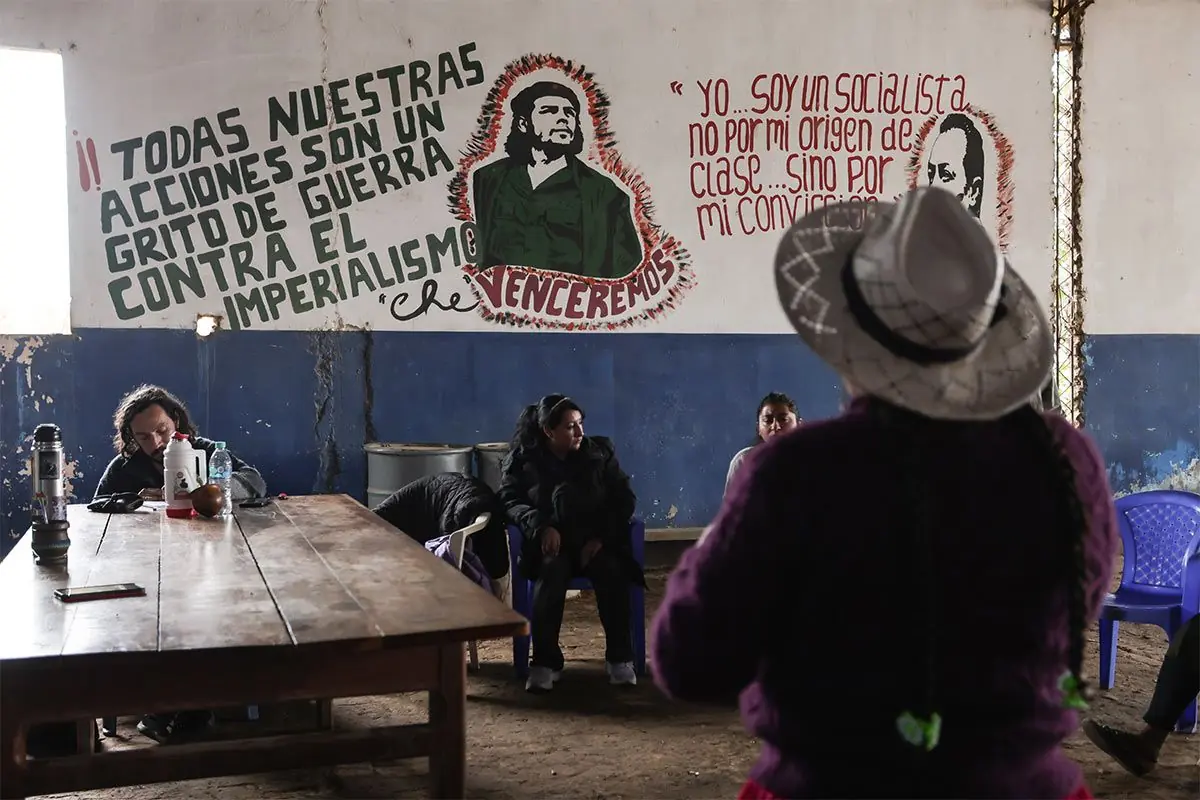 La represión y los bloqueos agravan la situación social en Bolivia.