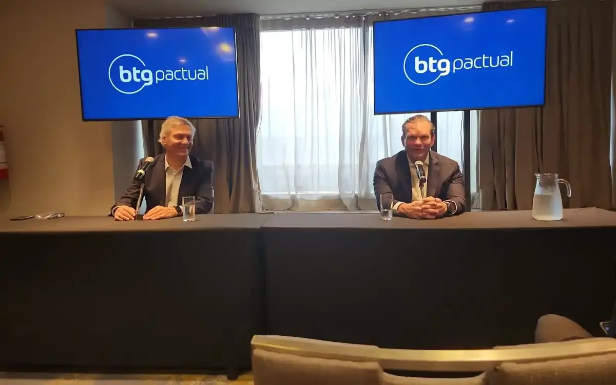 La adquisición permitirá al banco brasileño expandir su enfoque hacia pymes y nuevos servicios financieros.