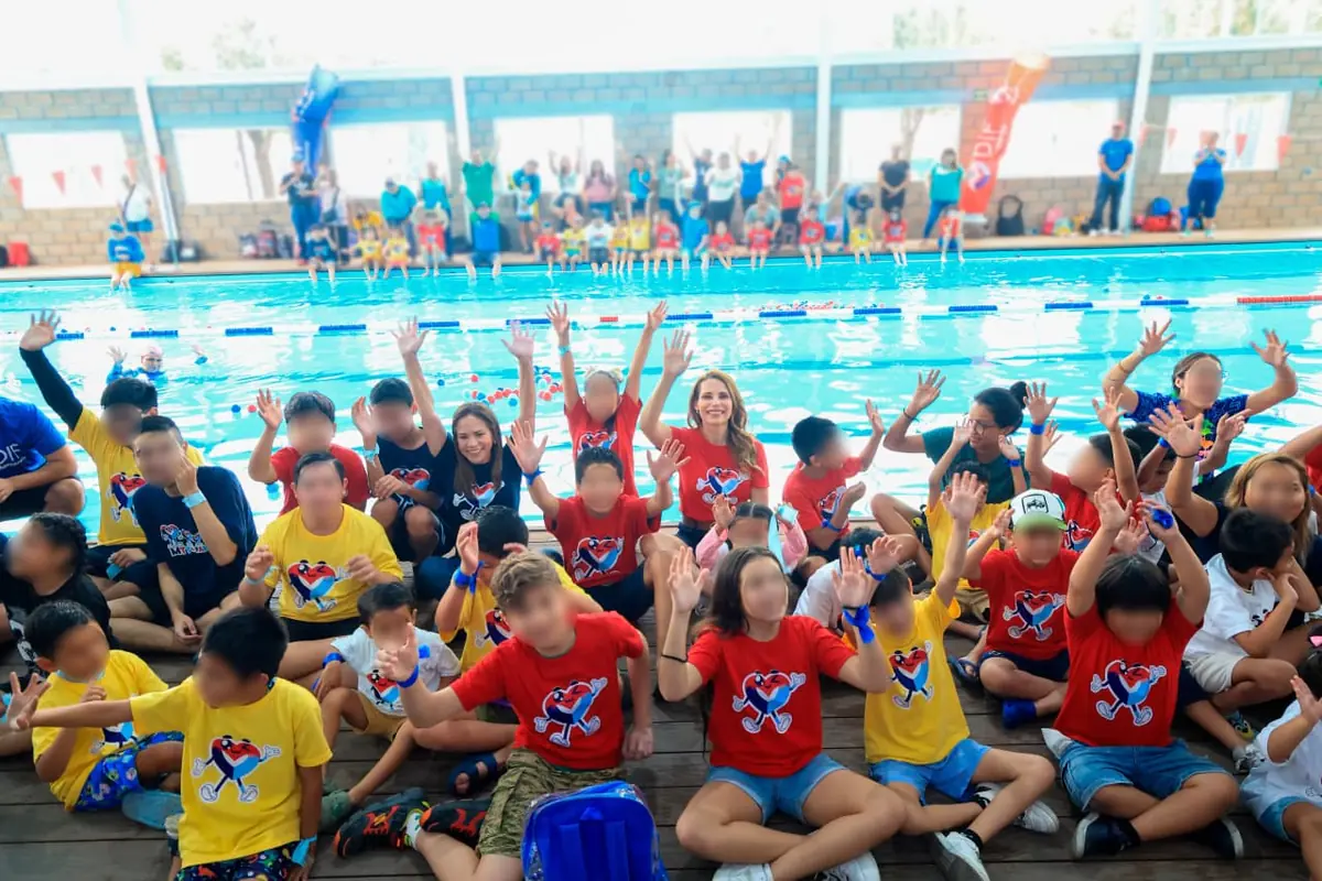 Este programa promueve el desarrollo y convivencia de niños y jóvenes durante las vacaciones.