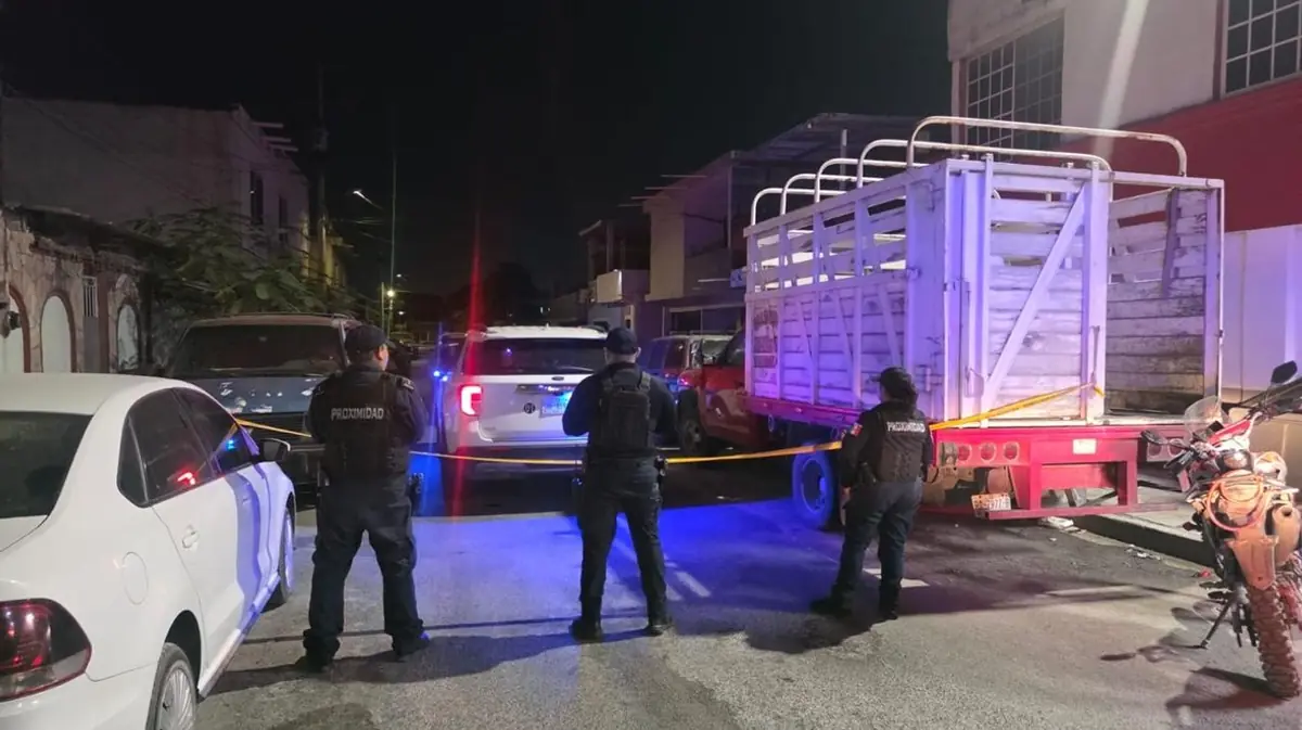 Autoridades de Nuevo León aseguran un domicilio relacionado con narcóticos.