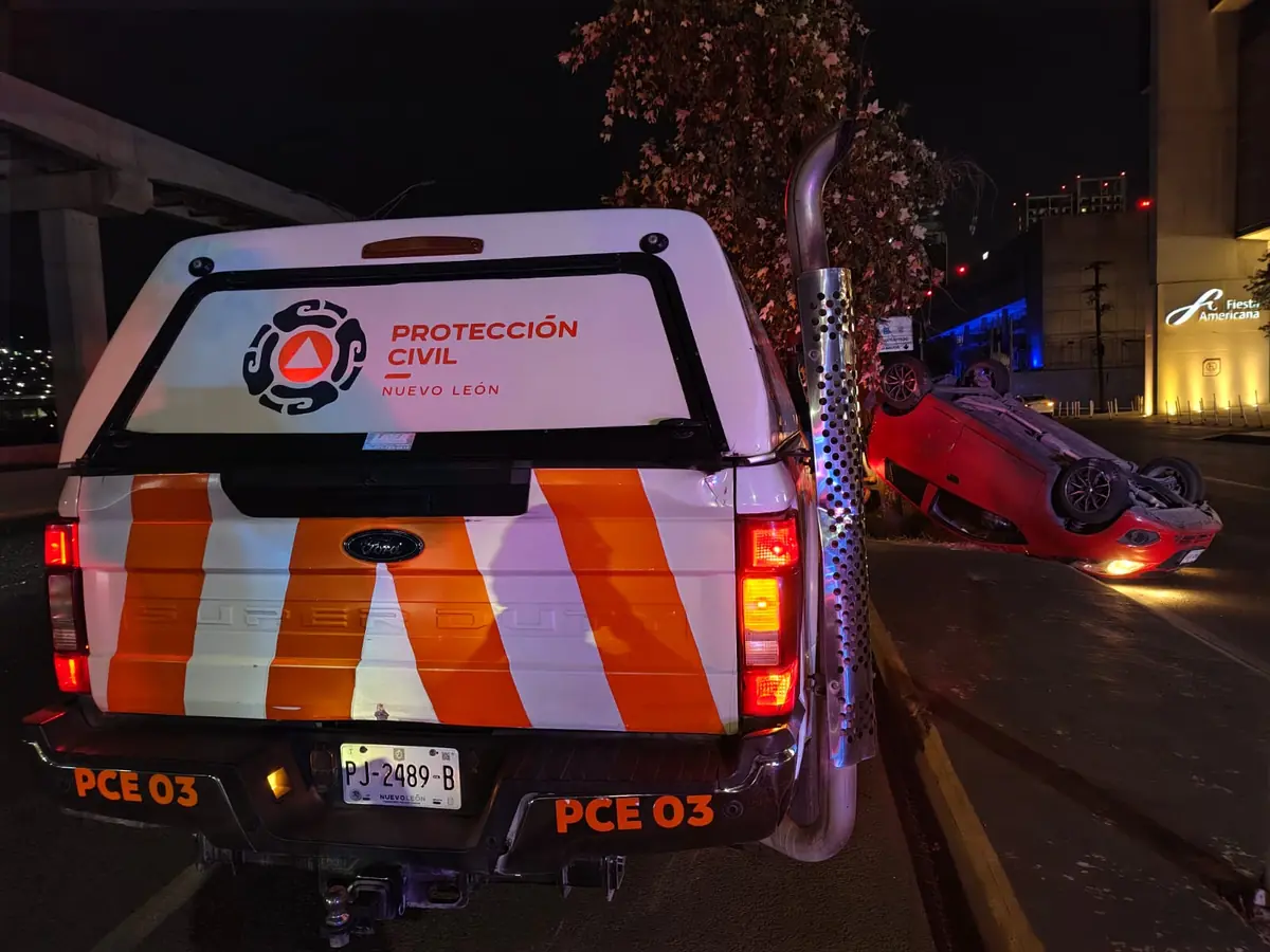 Un accidente en Monterrey movilizó a los cuerpos de emergencia y generó alteraciones en la circulación.