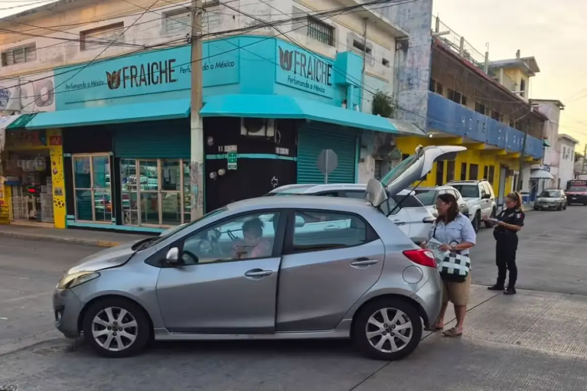 Un accidente en el Centro dejó daños materiales. Afortunadamente, no hubo heridos.