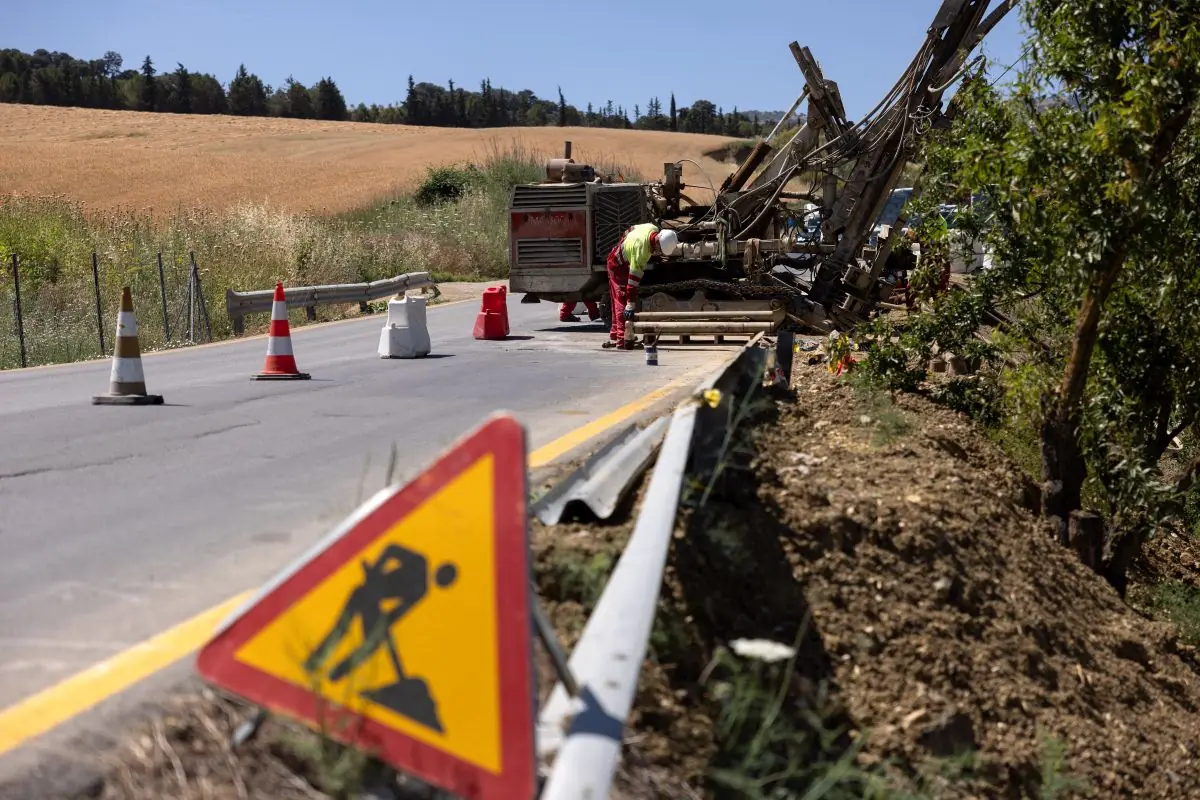La carretera permanecerá cerrada para mejorar la seguridad vial en la región y afectar la movilidad de miles de vecinos.