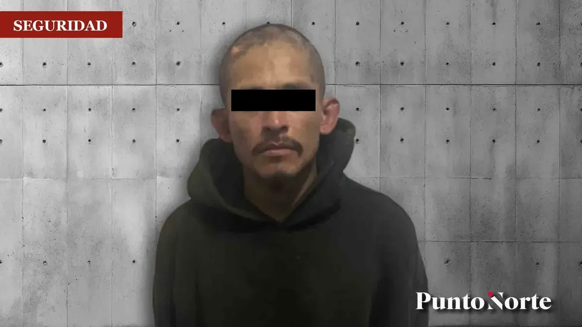 Un hombre con antecedentes delictivos fue sorprendido robando un celular en una casa.