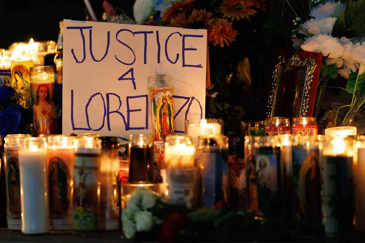 La muerte del inmigrante mexicano a manos del ICE genera protestas y demandas de transparencia.