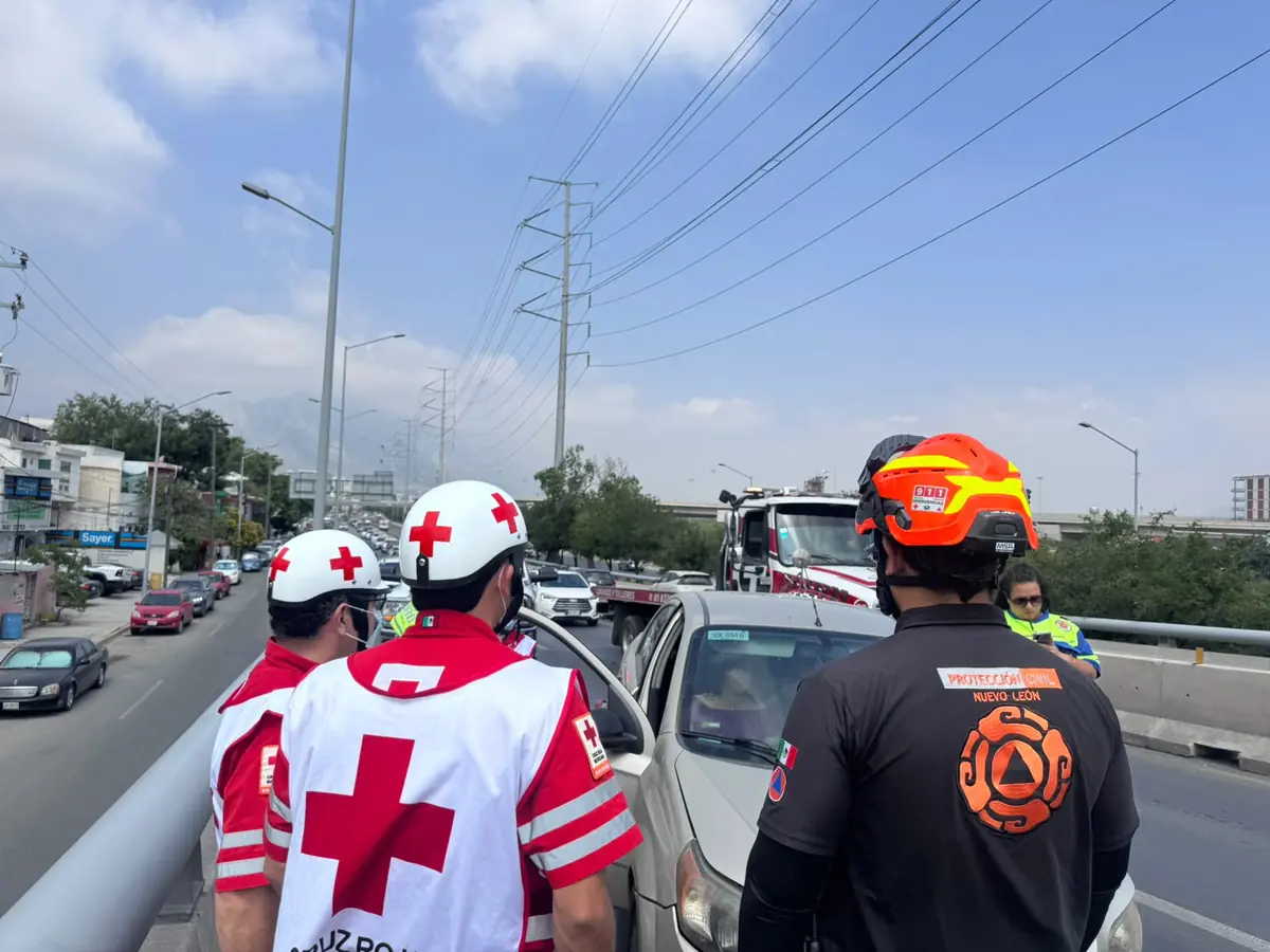 El choque ocurrió en la avenida Morones Prieto, sin riesgo de hospitalización.