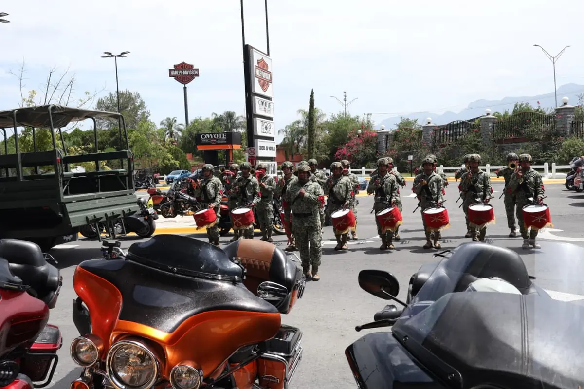 La participación del Ejército en eventos comunitarios busca fomentar la confianza y la cercanía con la población civil.