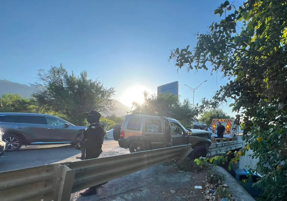 Un accidente en el municipio de Santiago dejó tres personas heridas, incluidas dos menores, que fueron trasladadas al hospital.