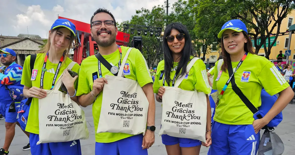 Más de dos mil voluntarios reciben reconocimiento por su labor en la Copa Mundial de la FIFA.