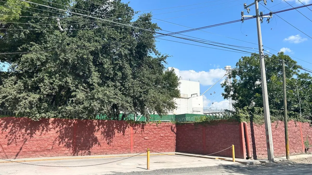 Un operario de 55 años fallece al caer en una tolva en una fábrica.