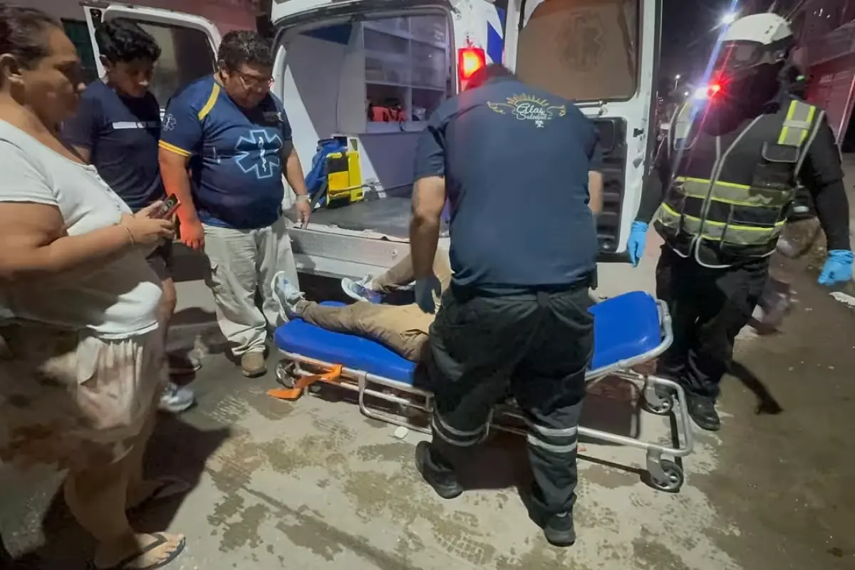La riña dejó al lesionado con severas lesiones faciales y provocó movilización de emergencias.