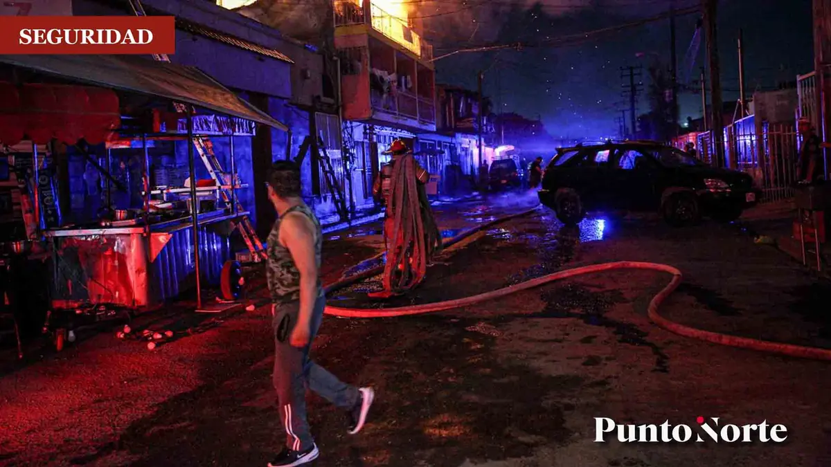 Dos hombres resultaron heridos, uno gravemente, debido a un incendio por acumulación de gas.