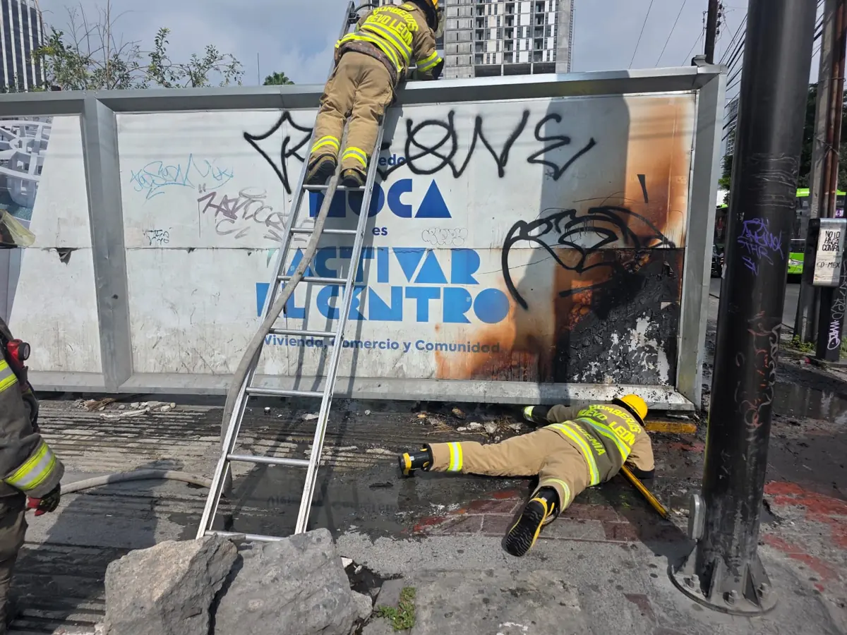 La rápida intervención de Protección Civil evitó daños mayores en un incendio provocado en una bodega el pasado domingo.