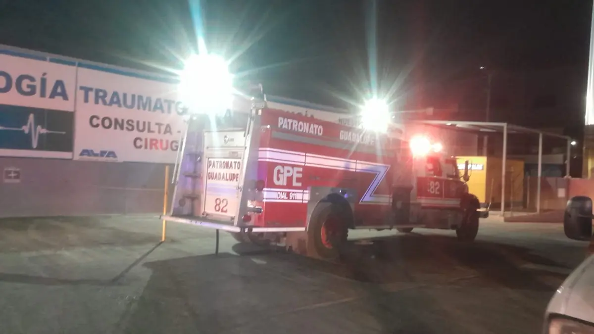 Un cortocircuito en el aire acondicionado provocó un incendio sin heridos en el hospital.