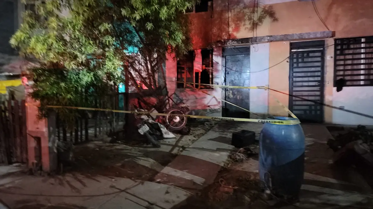 Un hombre fue hospitalizado tras inhalar humo en un incendio esta madrugada.