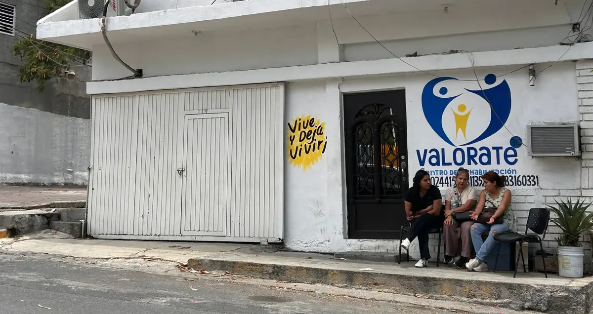 Las autoridades indagan las causas del fallecimiento de un hombre en Santa Catarina, sin signos de violencia.