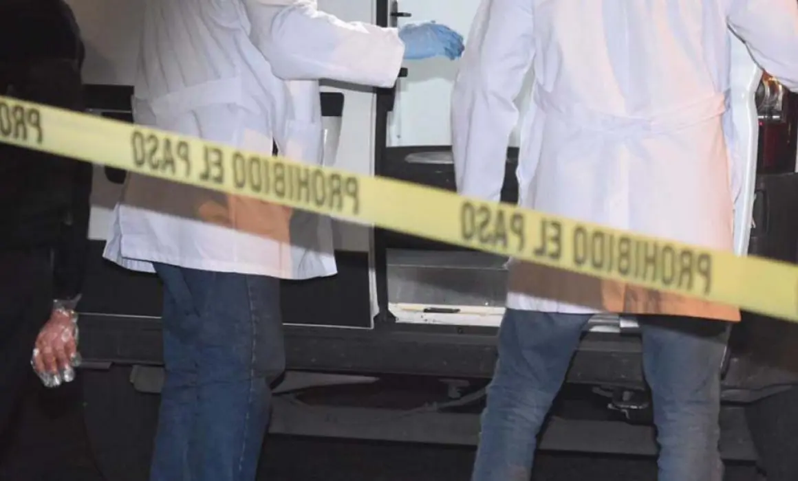 Las autoridades inician indagatorias tras el hallazgo de un cuerpo en un departamento local.